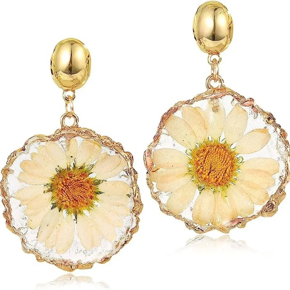 Real flowers 🌸 handmade Earrings - Picture 1 of 6